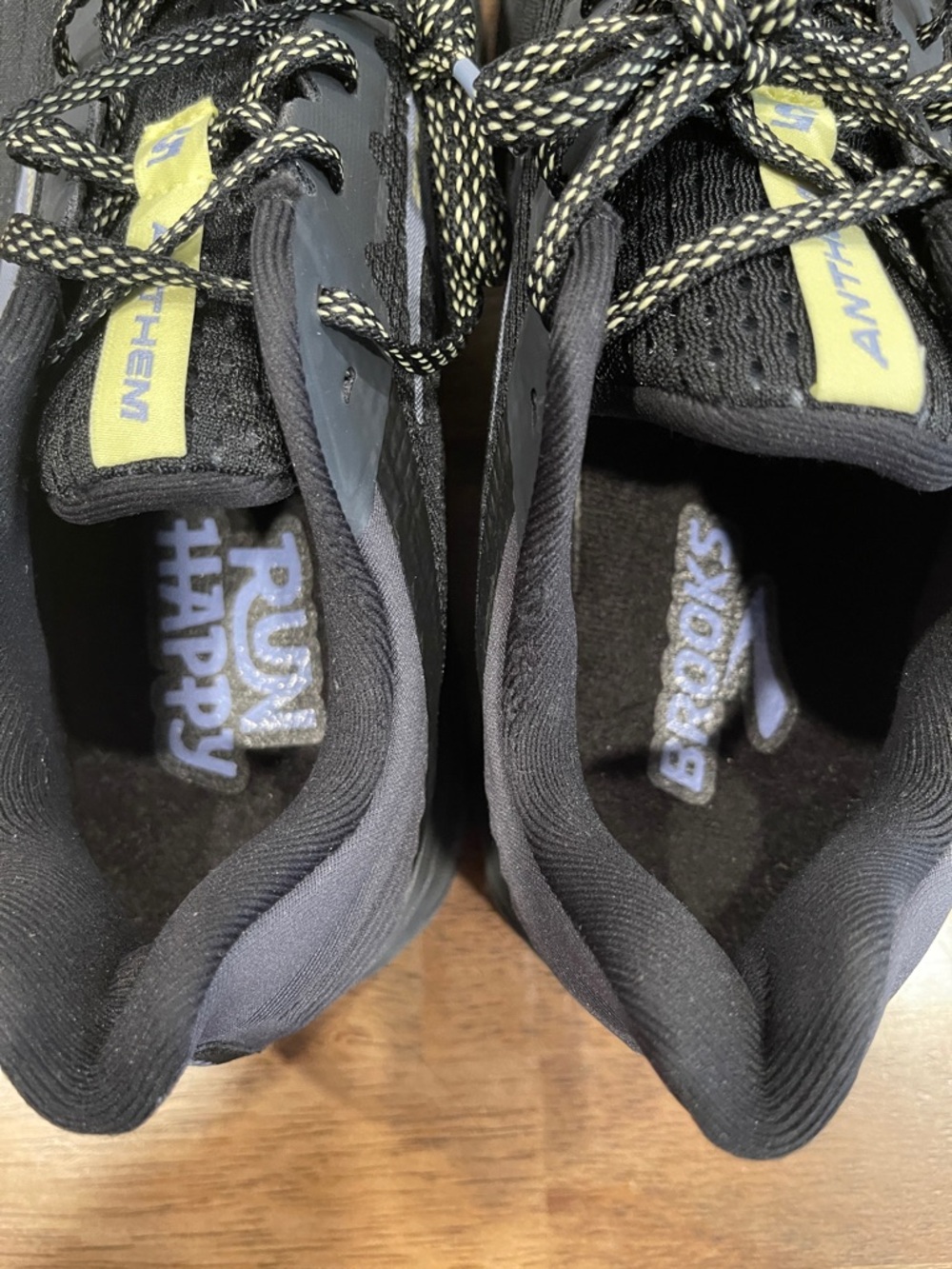 Brooks Black and Gray Women's Running Shoes - Picture 4 of 6
